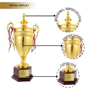 Trophée <span class=keywords><strong>de</strong></span> luxe en métal doré rayé avec base en bois, gravure laser personnalisée, récompense pour excellence sportive, vente en gros - Product Image 4