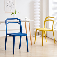 Chaise de jeu fabriquée en Chine, chaises de salle à manger originales de luxe, chaises en plastique, vente en gros de meubles de chambre à coucher