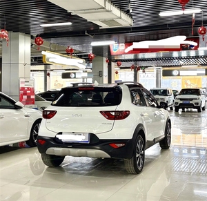 Auto Usado Kia Stonic 2021 1.4L CVT Modelo con Techo Solar <span class=keywords><strong>Blanco</strong></span> - Product Image 3