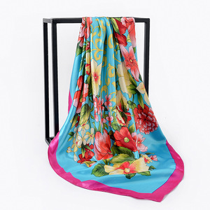 2022 nuova sciarpa stampata più venduta sciarpa classica con stampa peonia con decorazione 90*90cm sciarpe di raso quadrato <span class=keywords><strong>da</strong></span> <span class=keywords><strong>donna</strong></span> - Product Image 3