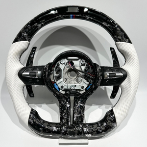 Volant personnalisé en fibre de carbone forgée à LED pour <span class=keywords><strong>BMW</strong></span> Série F F10 F30 E90 E92 <span class=keywords><strong>E87</strong></span> F46 F20 F21 F01 F08 - Product Image 1