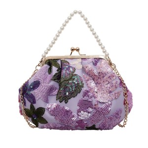 Bolso de Mano Cuadrado con Lentejuelas Florales Bordadas y Perlas, para Fiesta/Noche, con Cierre de Broche, Correa de Cadena, Diseño Cruzado para Mujer - Product Image 2