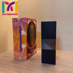 高品质塔罗牌，具有优雅黑色边框和奢华设计 - Product Image 1