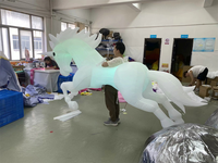 Costume gonflable LED de licorne marchante pour défilé, tenue de mascotte animale gonflable pour spectacle sur scène
