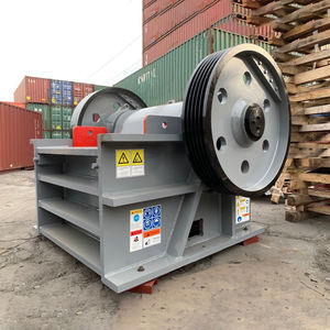 Дробилка для щеков с дизельным двигателем, 20 тонн в час - Product Image 1