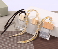 Diffuseur de désodorisant vide en verre givré pour voiture, bouteille de parfum suspendue avec bouchon en bois, vente en gros, 10ml