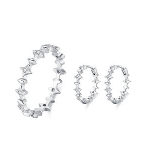 Conjunto de anillo y aretes de estrella creativos personalizados en plata de ley S925, estilo dulce y moderno, conjunto de joyería de estrella con diamantes brillantes. - Product Image 2