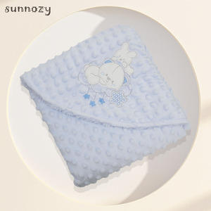 Couverture bébé en polaire double couche avec motif animalier et bonnet épais en peluche, directement de l'usine, collection automne-hiver - Product Image 4