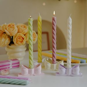 Velas Aromáticas Espiraladas Hechas a Mano al por Mayor, Velas Perfumadas de <span class=keywords><strong>Cera</strong></span> de Soja con Forma de Pilar Trenzado para Decoración del Hogar - Product Image 4