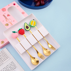 Cuchara de acero inoxidable, tenedor de dibujos animados con forma de sandía y fresa, cuchara dorada para café, tenedor de frutas, juego de cubiertos para postre, juego de regalo. - Product Image 2