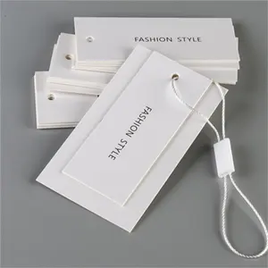 Label label pakaian kualitas tinggi nama merek logo desain mode kustom tag gantung kertas dengan tali untuk pakaian