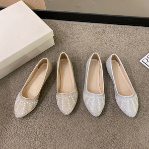 Wholesale Gold Silver Women Comfort Pointed Toe Ballet Dress Shoes Ladies Shoes Flats - Product Image 1
