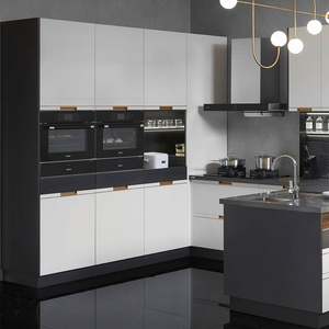 Armoires de cuisine en bois massif de luxe sur mesure avec conception gratuite, tailles et couleurs personnalisées, meubles d'armoire multifonctionnels - Product Image 1