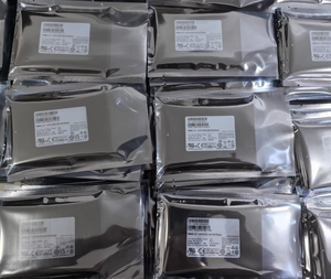 SSD interne d'entreprise PM883 3,84 To Interface SATA3 Haute Durabilité Nouveau Stockage Serveur Standard Boîtier Métallique <span class=keywords><strong>MZ7LH3T8HMLT</strong></span>-<span class=keywords><strong>00005</strong></span> - Product Image 5