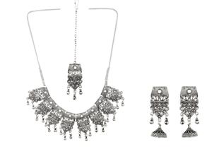 Superior <b>Crafting</b> Work Jewellery <b>Set</b> <b>for</b> Women with Kundan Necklace & Maang Tikka <b>for</b> <b>Girls</b> Festive Occasion <b>for</b> Bulk Export - Product Image 2