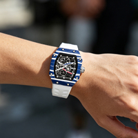 Montre à quartz pour homme avec boîtier en alliage et bracelet en silicone