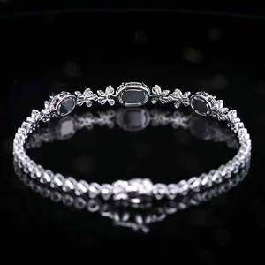 Pulsera de lujo SGARIT de oro macizo de 18 quilates con rubí color sangre de paloma sin calentar de 1.4 quilates y diamantes engastados lateralmente, joyería fina para bodas y fiestas. - Product Image 4