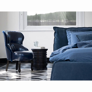 Lit double de luxe avec cadre en panneaux de bois massif en tissu mat design italien pour grandes chambres - Product Image 6