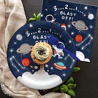 Fournitures de fête festives sur le thème de l'espace personnalisables, comprenant des assiettes en papier bronzées pour les fêtes de remise de diplômes, de Noël et de Pâques