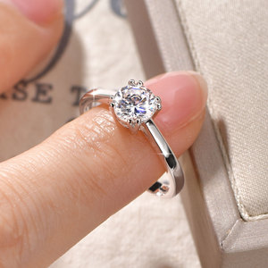 Anillos de Moissanita con Certificación GRA, Corte Redondo, Color D, VVS1, 1ct, Engaste de Doble Punta, Solitario, Cobre con Baño de Oro de 14K, Joyería para Uso Diario - Product Image 5