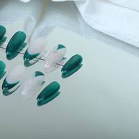 Ongles artificiels de haute qualité; Style de paillettes peintes à la main françaises vertes; Vente en gros d'usine réutilisable.