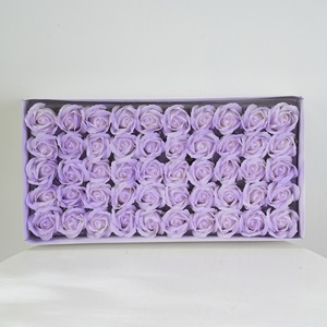 D109 Boda y Día de San Valentín Único 5cm 4 capas Jabón Rosas en caja de regalo Suxing Rose Bouquet Artificial Rose Head Jabón Flor - Product Image 5