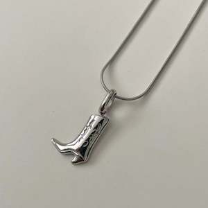 Arc-en-ciel Éléments Fer à Cheval Forme <span class=keywords><strong>U</strong></span> Pendentif Kaléidoscope Bottes Chanceux Symbole Ensemble Zircone Pendentif Collier En Acier Inoxydable - Product Image 6