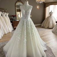 Robe de mariée élégante en dentelle à col en V, robe de bal en tulle sans manches avec appliques florales 3D