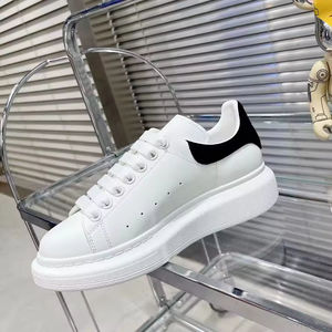 Zapatillas de Moda McQueenes de Cuero Genuino, Nuevas y Populares, Transpirables, Ligeras, Zapatos Casuales para Caminar para Mujer y Zapatos Deportivos para Hombre - Product Image 3