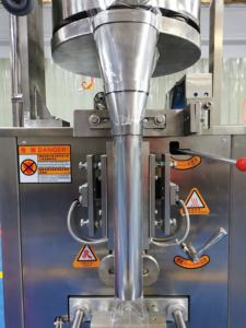 آلة تعبئة بذور الفصفصة الأوتوماتيكية KV/بذور الكناري/بذور التمر الهندي مصممة - Product Image 3