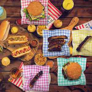 RTS <b>12</b>" X <b>12</b>" Coated Wax Paper Hamburgers Sandwiches Bread Red Grid Deli Sheets Grease Resistant Food Basket Liners - Product Image 3