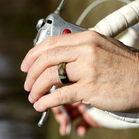 Nouveaux modèles de bagues de mariage en silicone avec logo personnalisé pour hommes vente à chaud