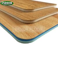 Vente flash : Revêtement de sol en PVC moderne pour intérieur, rouleau de vinyle imperméable pour hôtels, installation facile par collage, design 3D.