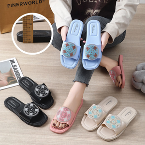Mode Frauen Tapettes Sandales Gießen Femme Plat Mädchen Chappal Sandale Flache Sandalen - Product Image 3
