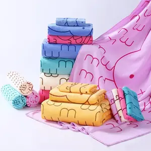 Vente en gros ensemble de serviettes de bain 3 en 1 avec motif de dessins animés et logo personnalisé ensembles de serviettes de bain en microfibre pour femmes