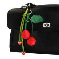 Breloque de sac tressée en PU faite à la main, thème fruits (cerise, fraise), style Miu, mode européenne et américaine, mignonne, porte-clés personnalisable