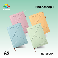 Agenda A5 2026 à couverture rigide en cuir PU gaufré géométrique, avec logo personnalisé, journal d'affaires, planificateur, porte-stylo et filigrane
