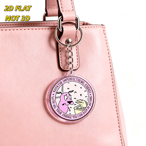 Portachiavi Motivazionale '<span class=keywords><strong>Sei</strong></span> <span class=keywords><strong>Bella</strong></span> Come È Comoda' con Cerchio Rosa, Cane e Pesce Cartoon, Citazione Ispirazionale, Acrilico Trasparente - Product Image 4