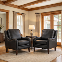 Fauteuil de salon de luxe en cuir véritable avec détails cloutés, dossier haut et accoudoirs incurvés pour la maison et le bureau