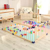 Parc de jeu intérieur réglable pour tout-petits avec barrière de sécurité et portillon verrouillable – Centre d'activités