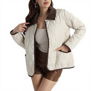เสื้อแจ็คเก็ตพัฟเฟอร์ทรงเข้ารูปสำหรับผู้หญิง EVER GLOW รุ่น Autumn/Winter ระบายอากาศได้ดี มีฮู้ด แต่งขอบด้วยหนังแกะ ผ้าแคนวาส ปิดด้วยซิป - Product Image 1
