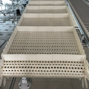 Convoyeur à chaîne flexible MF2 CC 3X75 à courroie en plastique à crampons sur mesure Transport facile État neuf pour usine de fabrication - Product Image 5