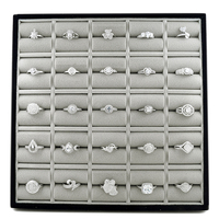 We — présentoir de bijoux en velours, panneaux de luxe, vitrine, bague, pendentif, collier, plateaux, fabrication