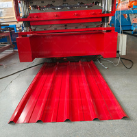 Machine professionnelle 3-en-1 pour tuiles de toiture, ligne de formage automatique de panneaux de toiture métalliques à trois couches pour entrepôts industriels
