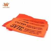 Offre Spéciale Personnalisé Sublimation Impression Principal Basé Nom Logo Polyester Tissu Pli Central Satin Étiquette Tags Pour enfants Vêtements