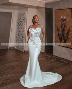 Vestidos de Novia de Satén Estilo Sirena Africanos para la Novia con Cuello Redondo Manga Larga Encaje Pedrería y Plisados Tren de Corte <span class=keywords><strong>Civil</strong></span> Personalizados para Mujer - Product Image 2