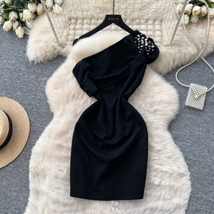 Robe de soirée en polyester pour femme, style socialite, épaules dénudées, idéale pour les banquets et anniversaires, vente en gros - Product Image 2