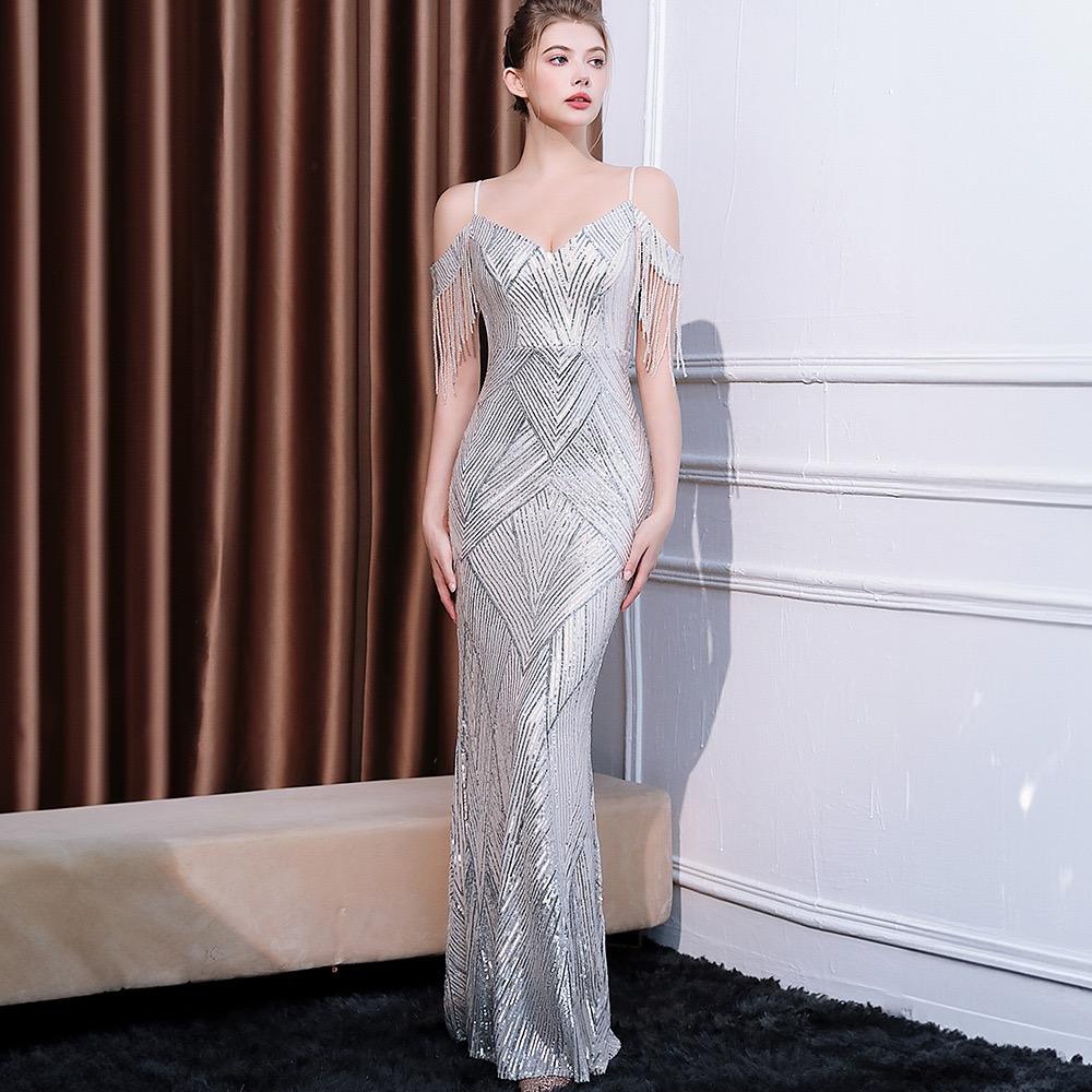 สีเทาเข้ม