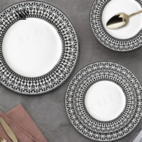 Service de vaisselle en porcelaine en gros, motif noir et blanc porte-bonheur, compatible lave-vaisselle, four et micro-ondes, réutilisable pour table de mariage
