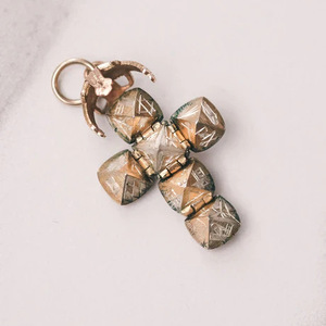 Mini Colgante Esfera Masónica Transformable, Amuleto Unisex para Uso Diario - Product Image 3